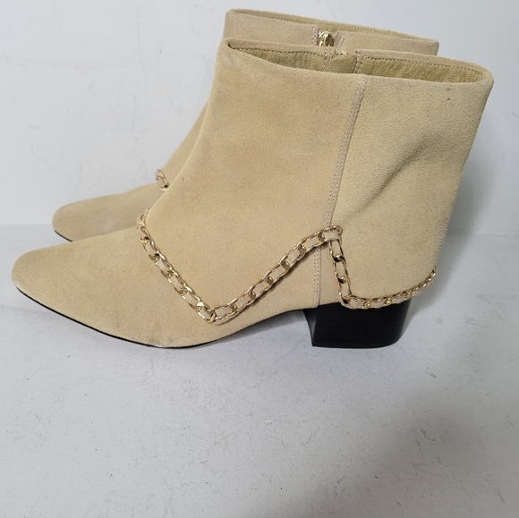 KARL LAGERFELD PARIS CASSIE SAND SUEDE ZIP Ankle BOOTIE Size 9.5 M Western - Picture 3 of 7